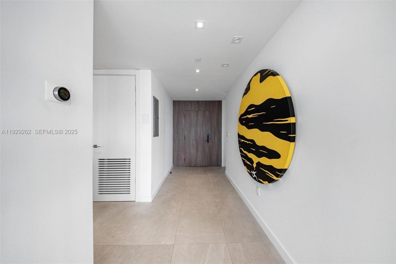 1000 Venetian Way, Unit 1004, Miami, FL 33139 Photo