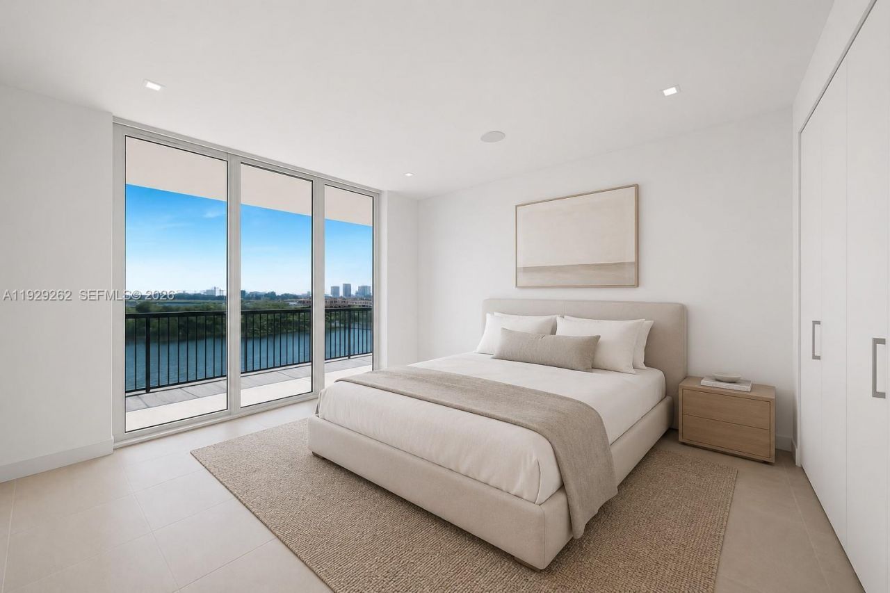 1000 Venetian Way, Unit 1004, Miami, FL 33139 Photo