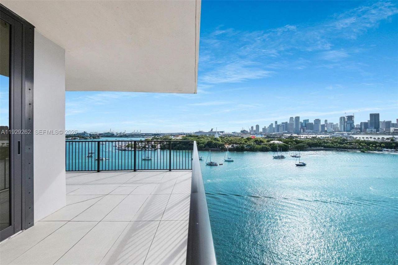 1000 Venetian Way, Unit 1004, Miami, FL 33139 Photo