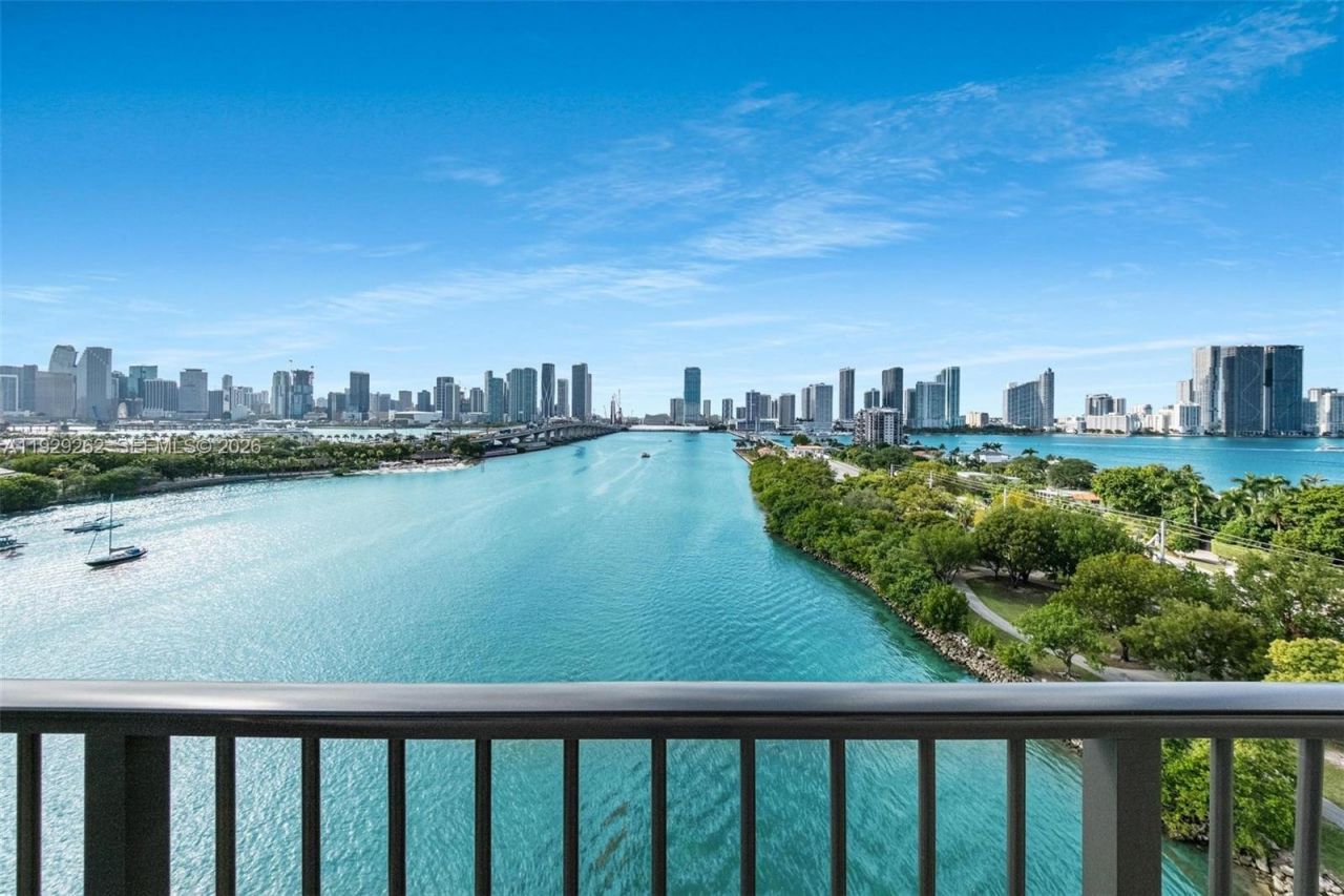 1000 Venetian Way, Unit 1004, Miami, FL 33139 Photo
