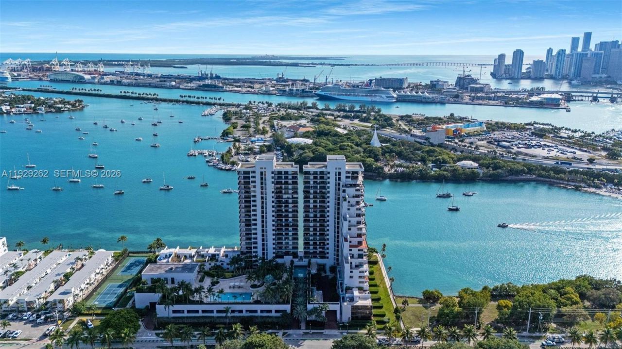 1000 Venetian Way, Unit 1004, Miami, FL 33139 Photo