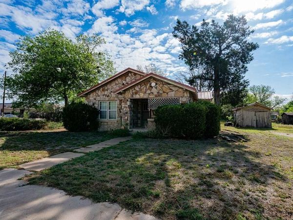 1104 N Avenue Avenue E, Haskell, TX 79521