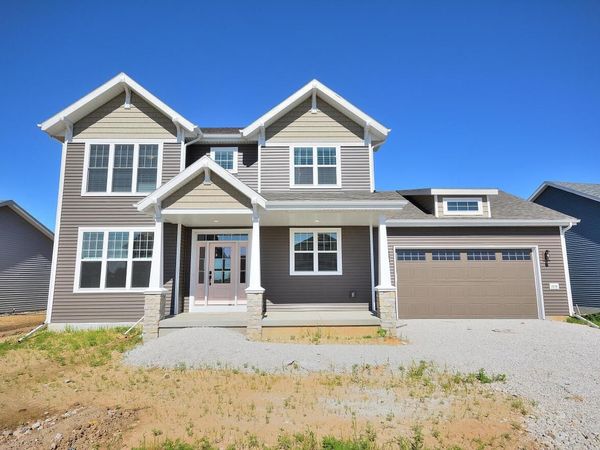 1214 Arrowood CIRCLE W, Oconomowoc, WI 53066