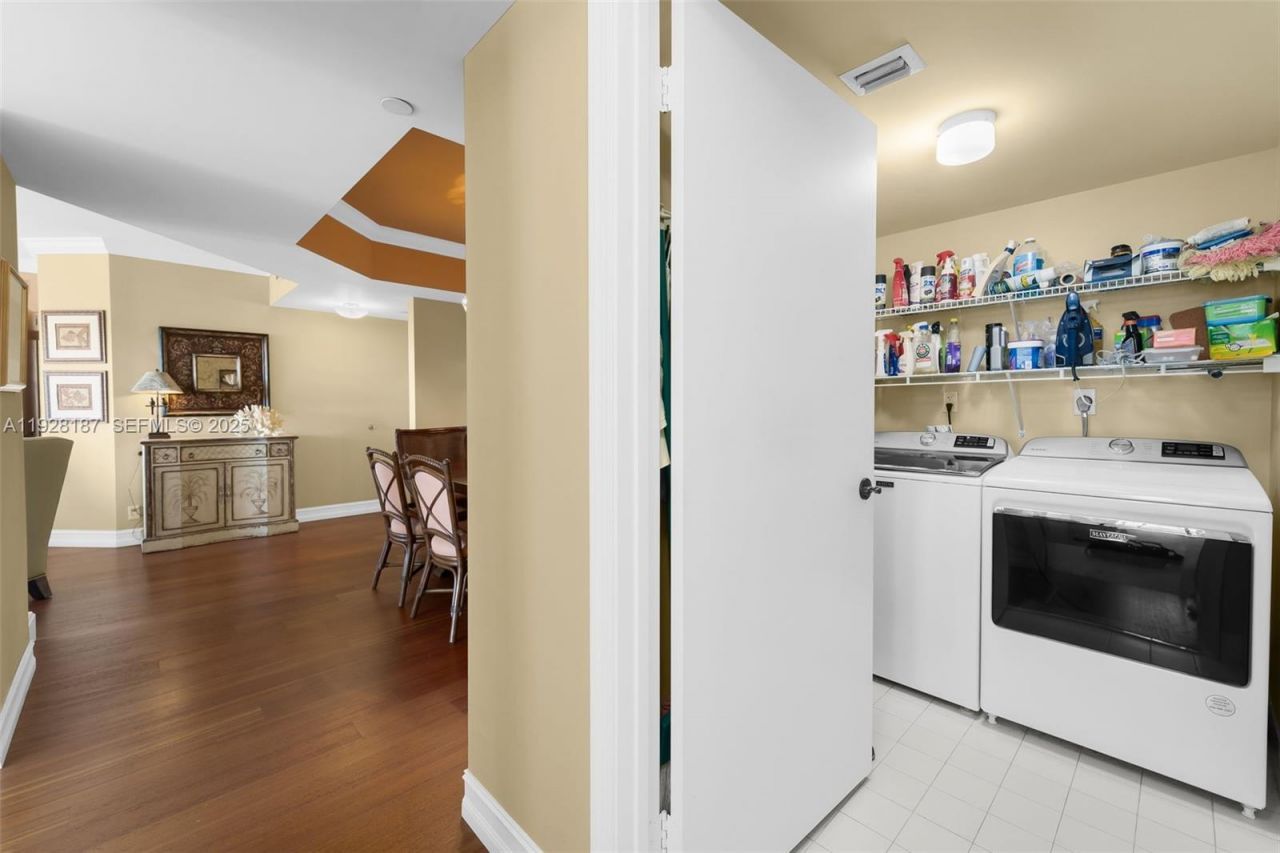 3600 Yacht Club Dr, Unit 1704, Aventura, FL 33180 Photo