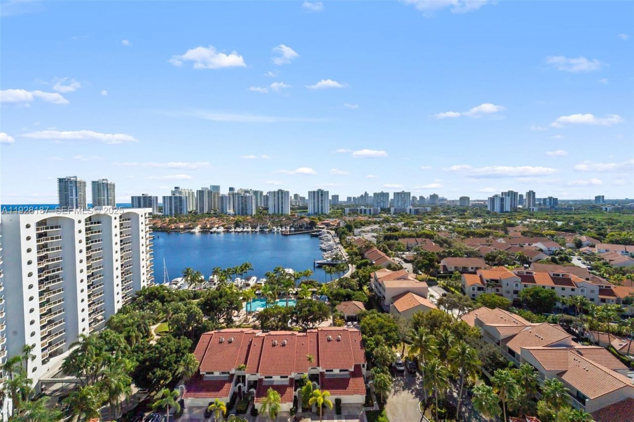 3600 Yacht Club Dr, Unit 1704, Aventura, FL 33180 Photo