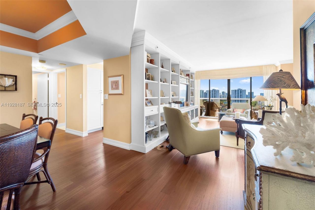 3600 Yacht Club Dr, Unit 1704, Aventura, FL 33180 Photo