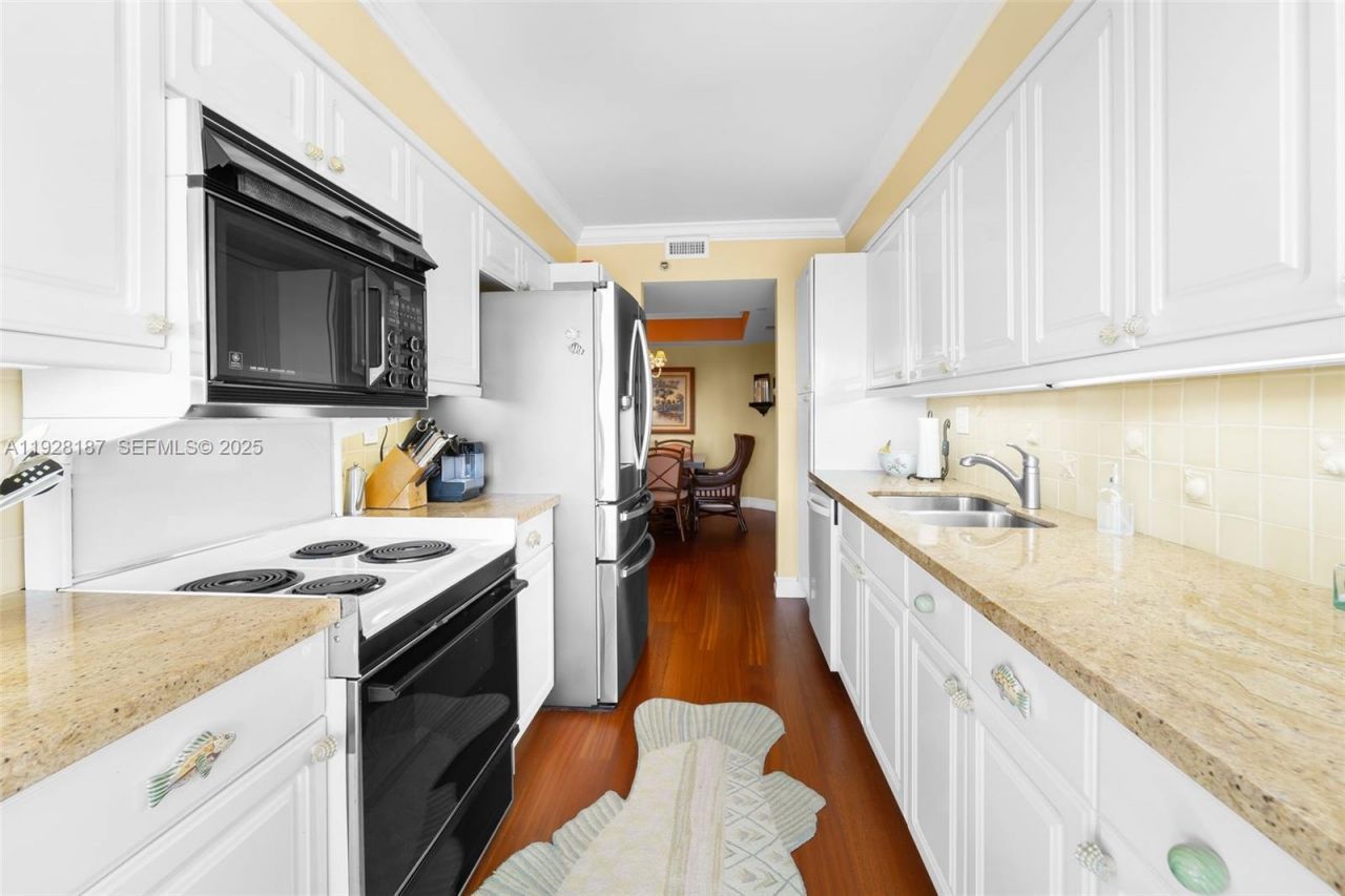 3600 Yacht Club Dr, Unit 1704, Aventura, FL 33180 Photo