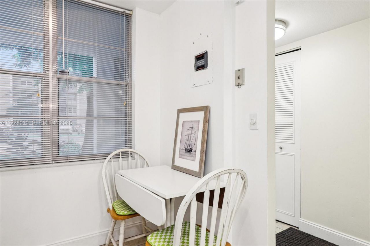 2900 NW 48th Ter, Unit 115, Lauderdale Lakes, FL 33313 Photo