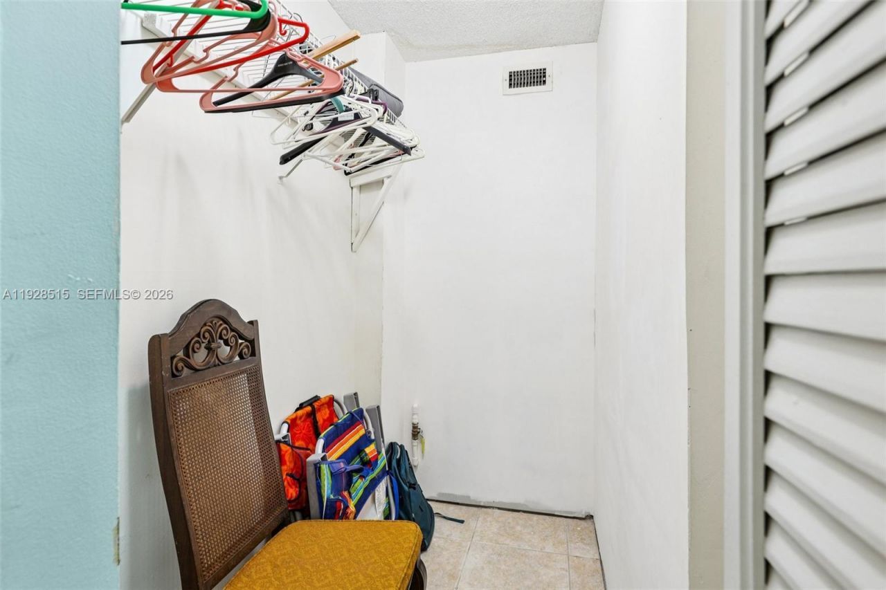 2900 NW 48th Ter, Unit 115, Lauderdale Lakes, FL 33313 Photo