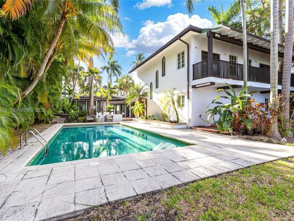 1349 Middle River Dr, Fort Lauderdale, FL 33308