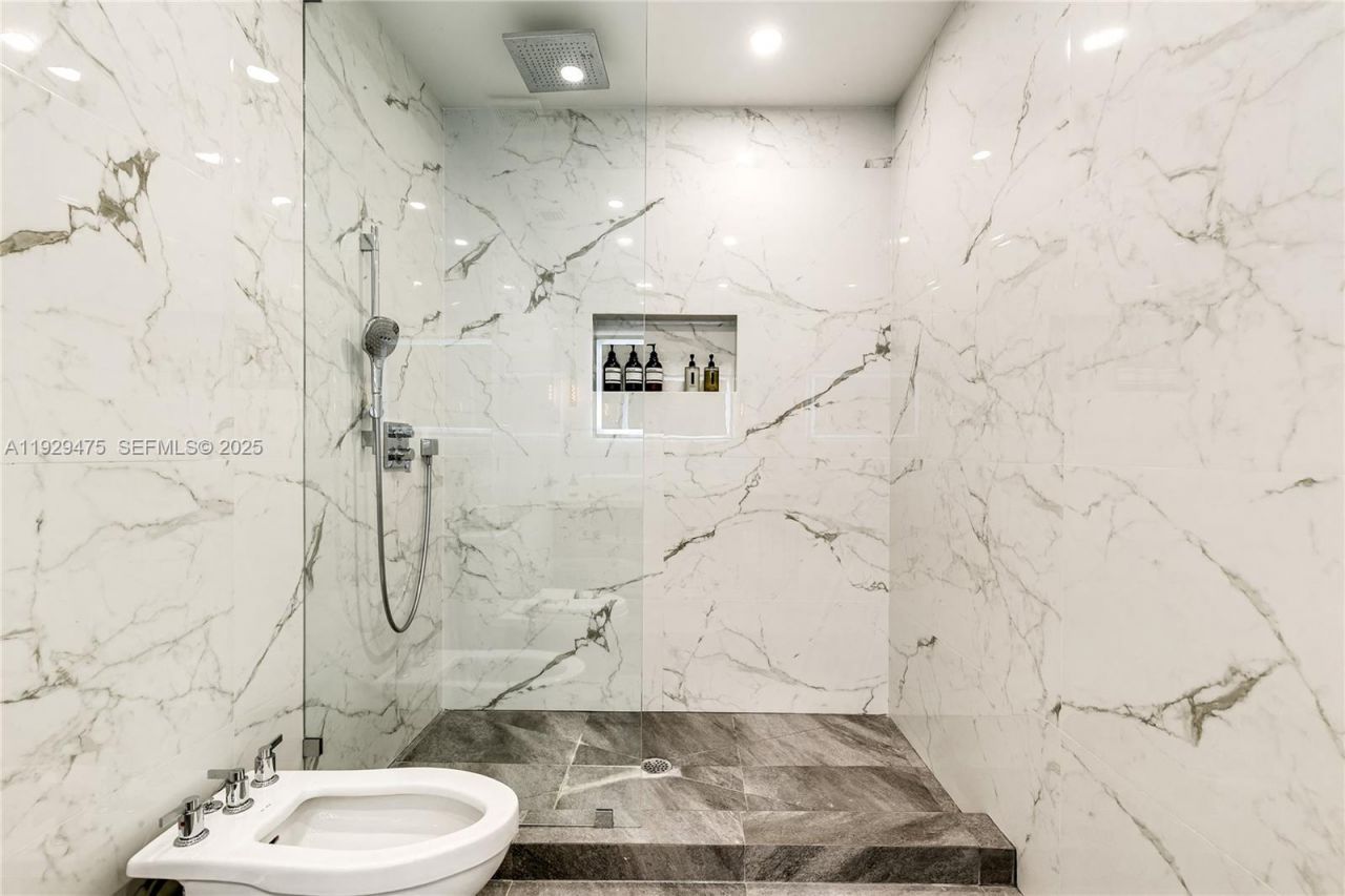 1349 Middle River Dr, Fort Lauderdale, FL 33308 Photo