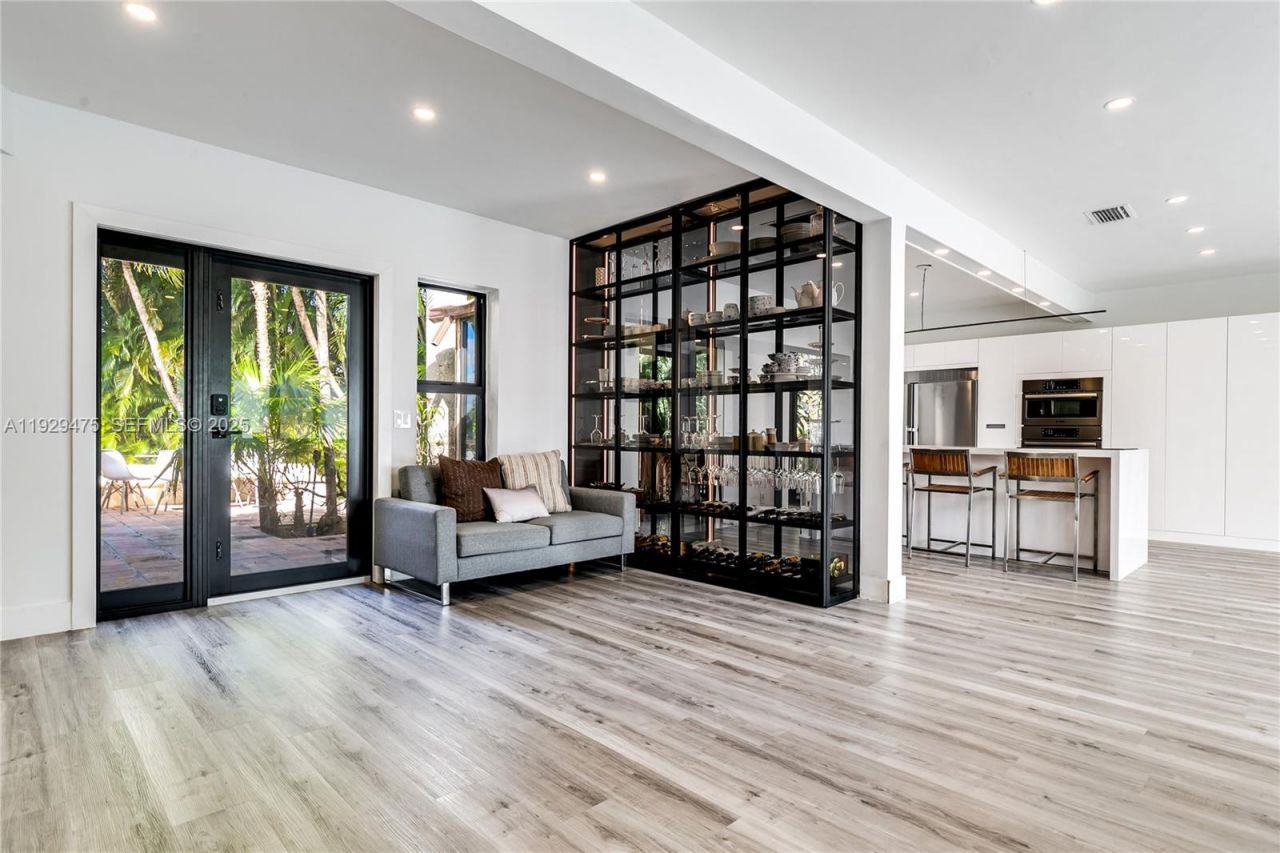 1349 Middle River Dr, Fort Lauderdale, FL 33308 Photo