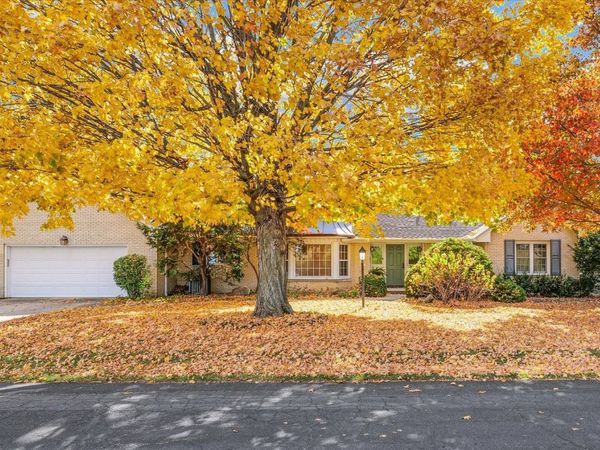 3 Lake Park Road, Champaign, IL 61822