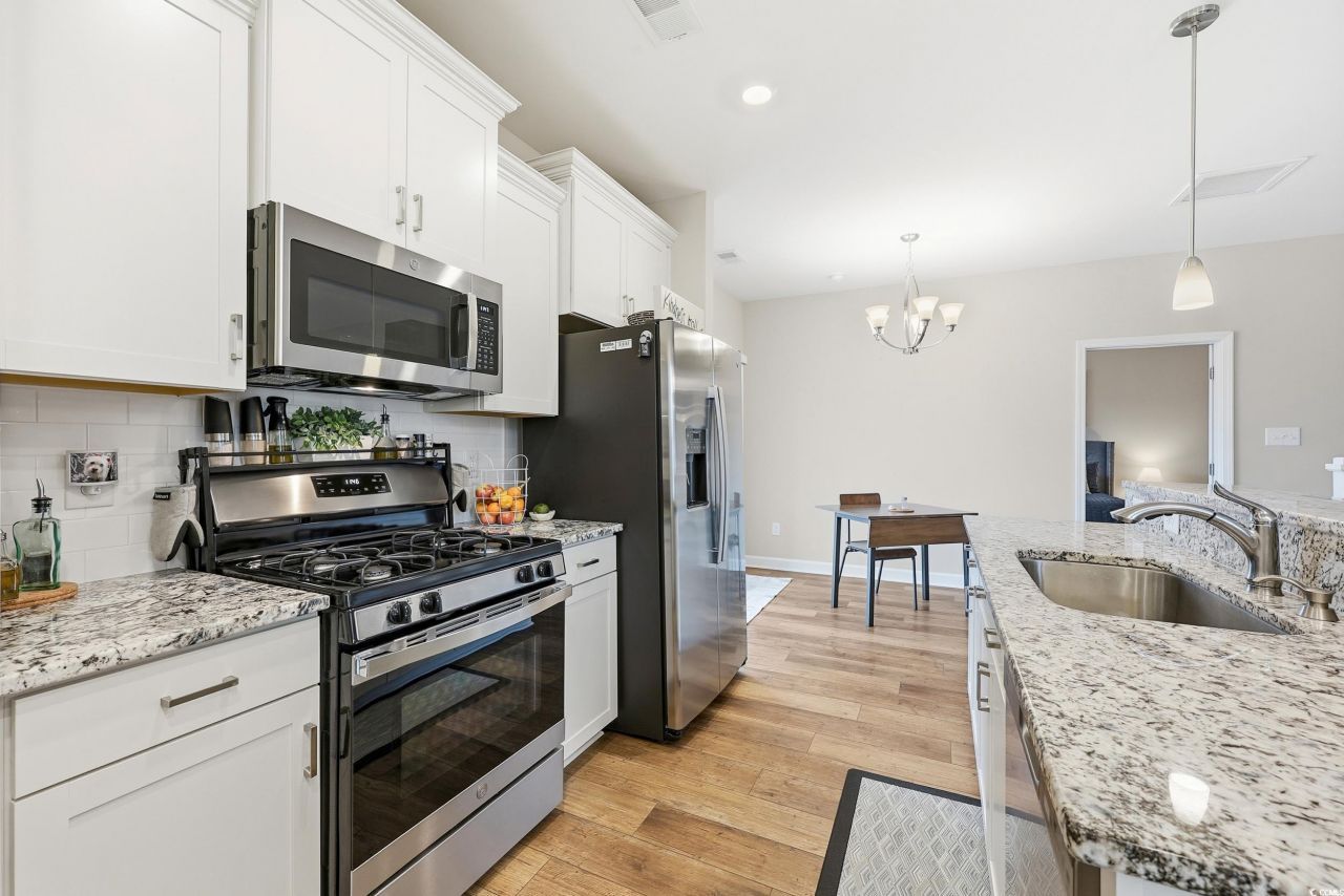 276 Sundew Loop Photo 14