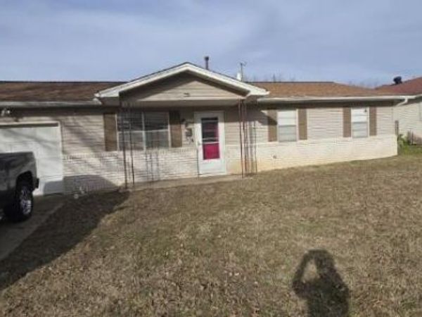 1202 5th Avenue NW, Miami, OK 74354