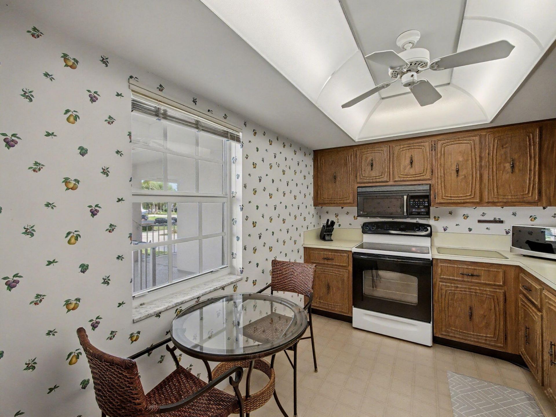 1205 Sandy Lane, Unit 246, Singer Island, FL 33404 Photo