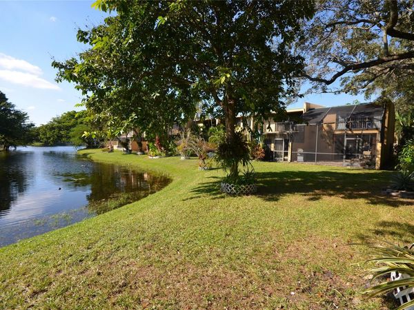 761 E Coco Plum Circle, Unit 1, Plantation, FL 33324