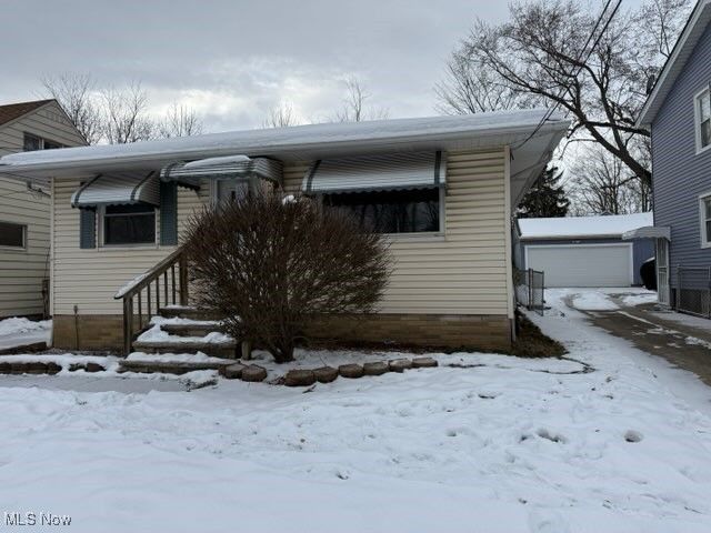 5220 Forest Avenue, Maple Heights, OH 44137 Main Photo