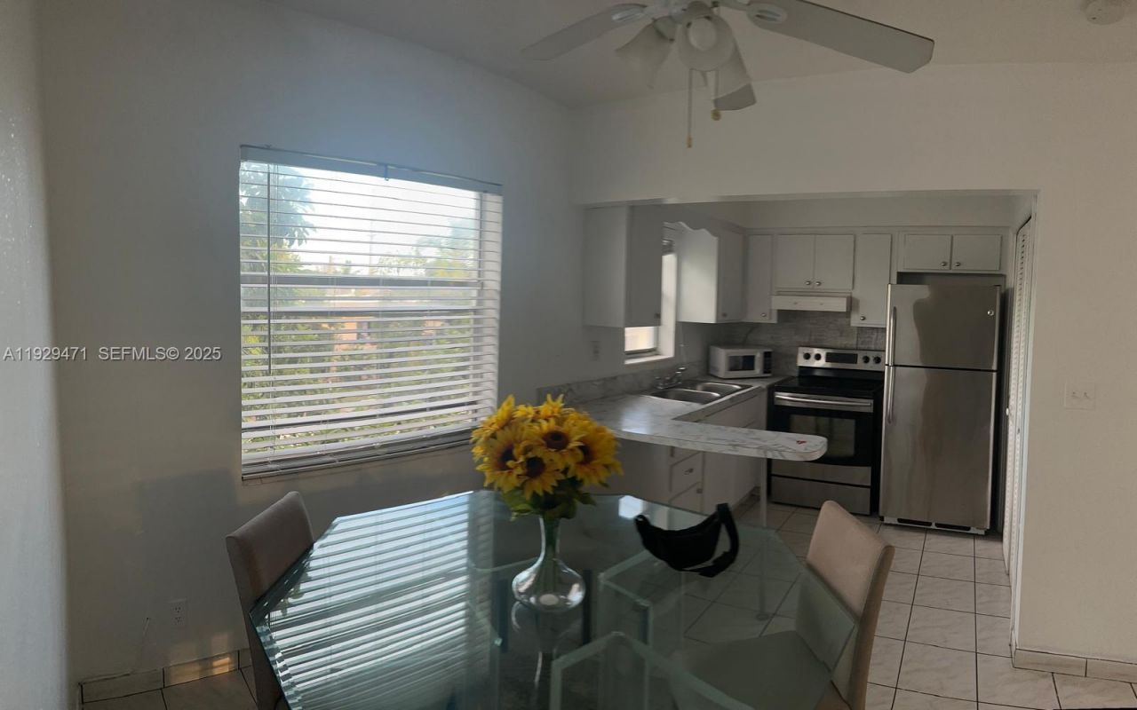 2420 Johnson St, Unit 303, Hollywood, FL 33020 Photo