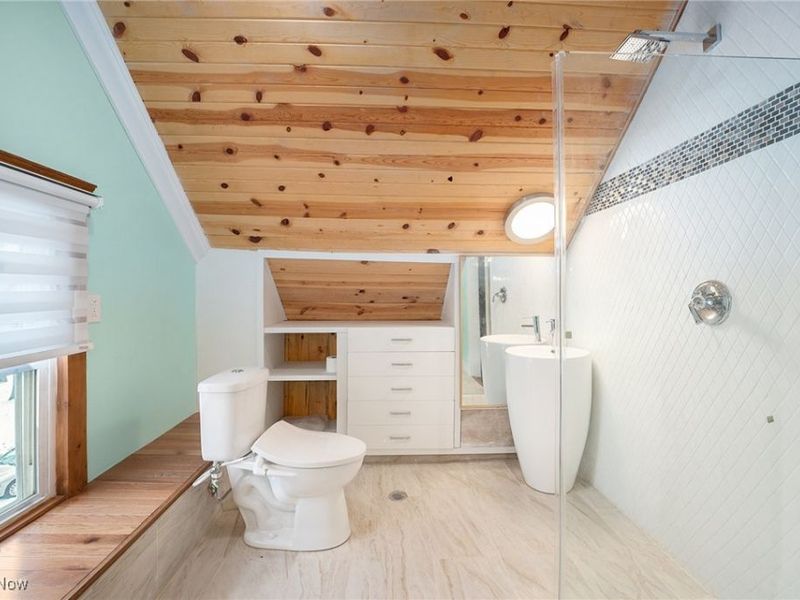 33895 Lorain Road, North Ridgeville, OH 44039 Photo 13