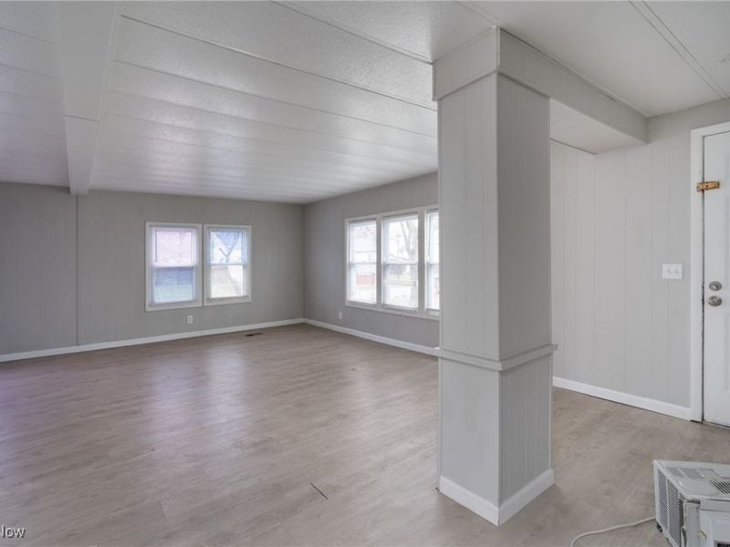 476 Stallion Court, Lagrange, OH 44050 Photo 3