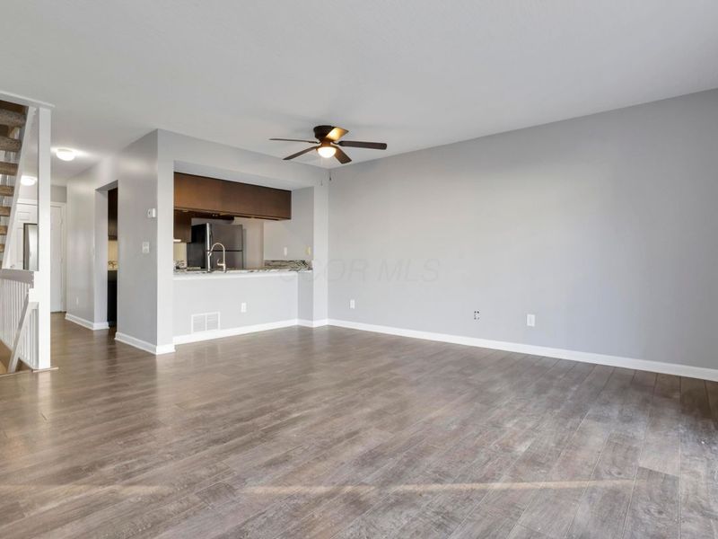 2540 Dahlia Way, Unit 26D, Columbus, OH 43235 Photo 8