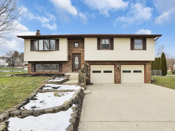 60 Jonquil Drive SW, Etna, OH 43062