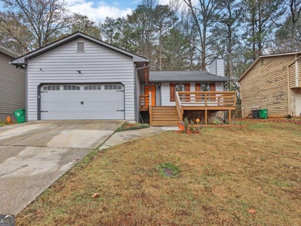 700 Pepperwood Trail, Stone Mountain, GA 30087