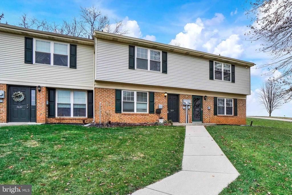 1619 Long Drive, Unit 110, York, PA 17406 Main Photo