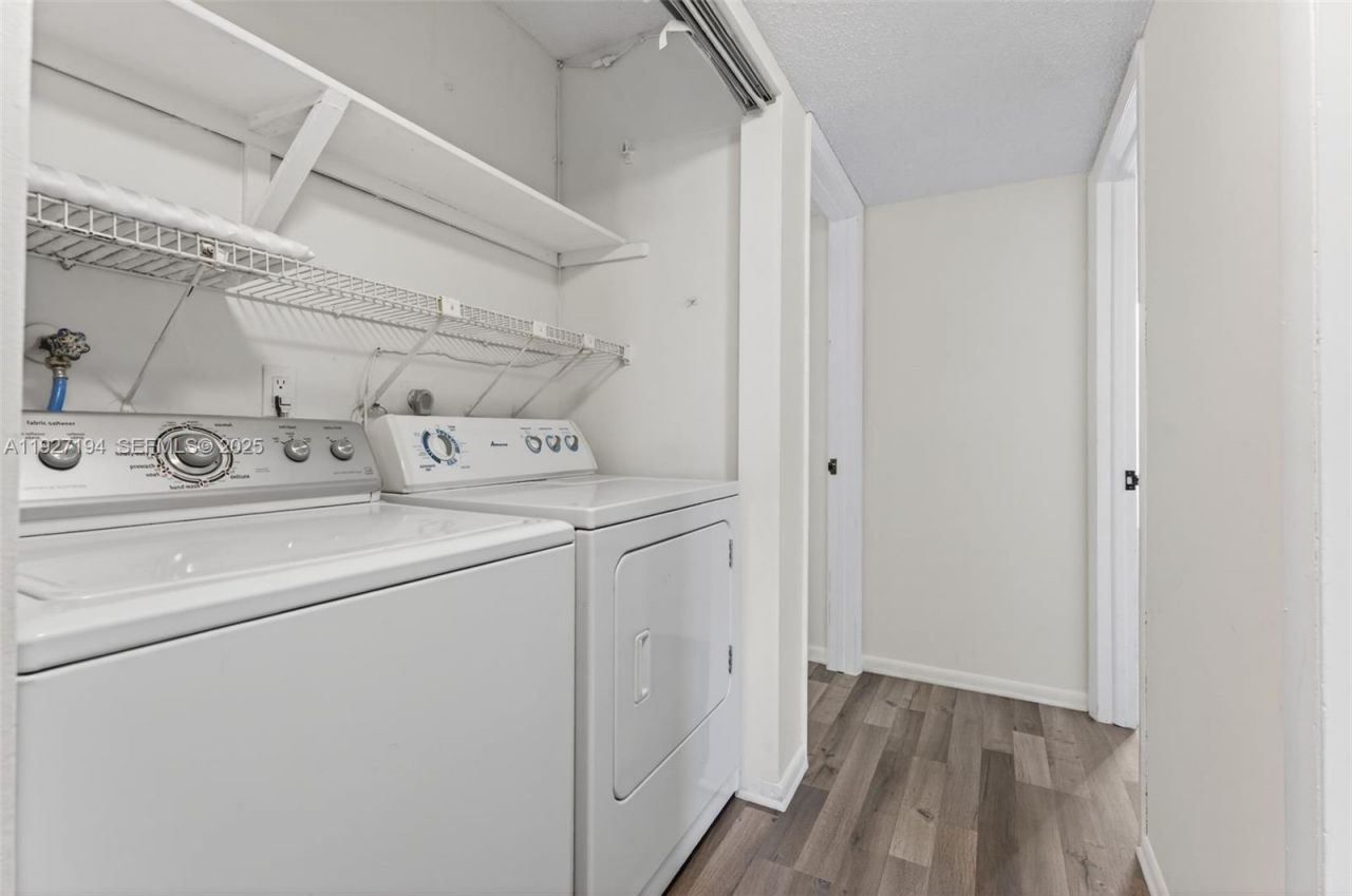 3100 Riverside Dr, Unit 305, Coral Springs, FL 33065 Photo