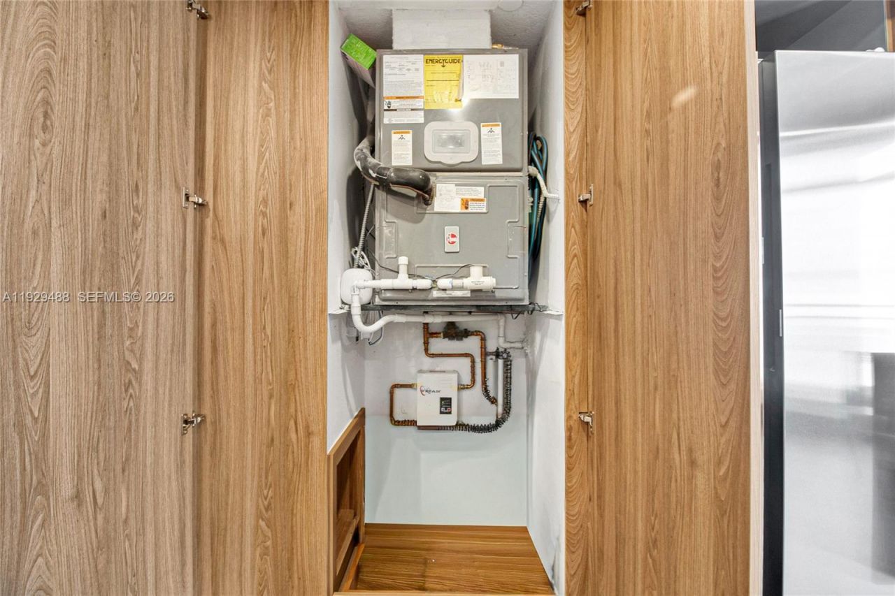 7600 Collins Ave, Unit 709, Miami Beach, FL 33141 Photo