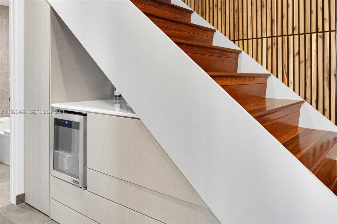 7600 Collins Ave, Unit 709, Miami Beach, FL 33141 Photo