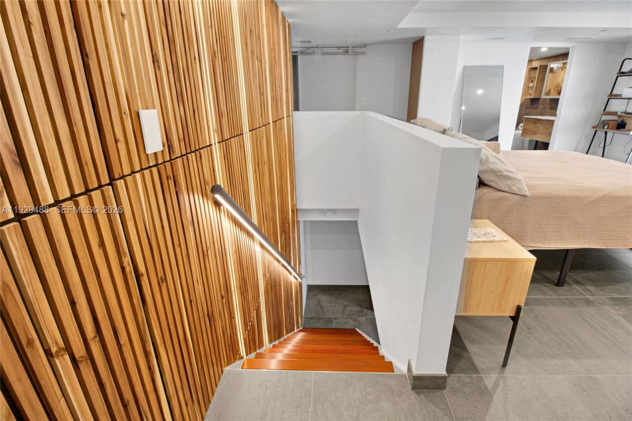 7600 Collins Ave, Unit 709, Miami Beach, FL 33141 Photo