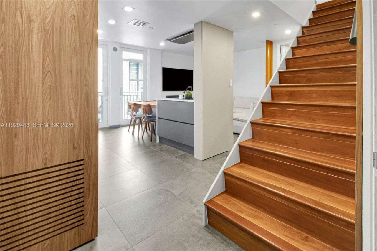 7600 Collins Ave, Unit 709, Miami Beach, FL 33141 Photo