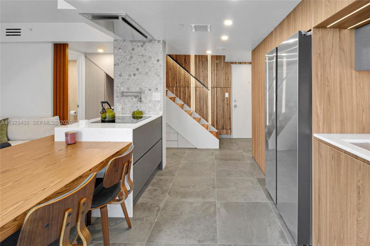 7600 Collins Ave, Unit 709, Miami Beach, FL 33141 Photo