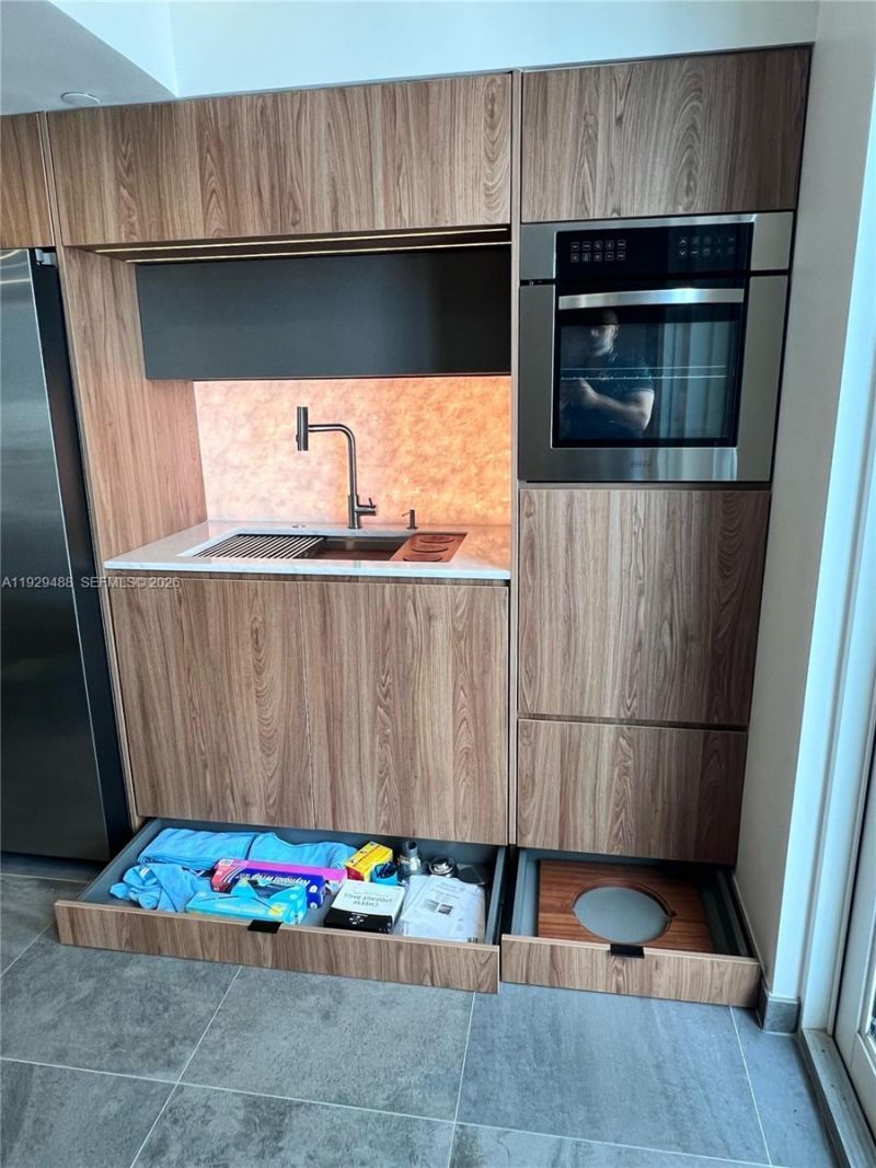 7600 Collins Ave, Unit 709, Miami Beach, FL 33141 Photo