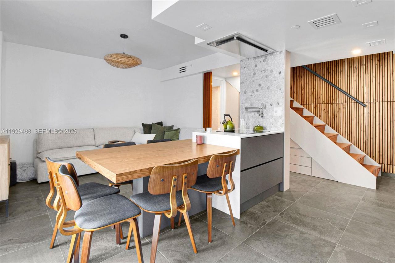 7600 Collins Ave, Unit 709, Miami Beach, FL 33141 Photo