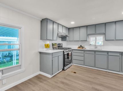 10035 Mills Station Rd #16, Sacramento, CA 95827 Photo