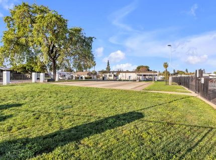 10035 Mills Station Rd #16, Sacramento, CA 95827 Photo