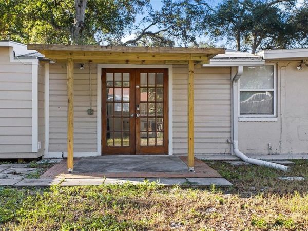 904 LAKEVIEW ROAD, Unit B, CLEARWATER, FL 33756