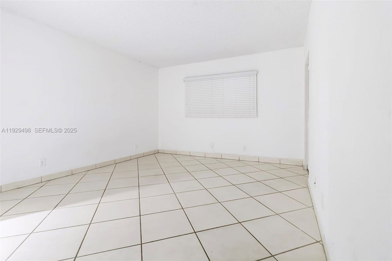 4705 SW 62nd Ave, Unit 104, Davie, FL 33314 Photo