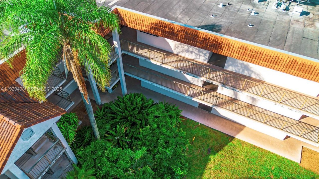 4705 SW 62nd Ave, Unit 104, Davie, FL 33314 Photo