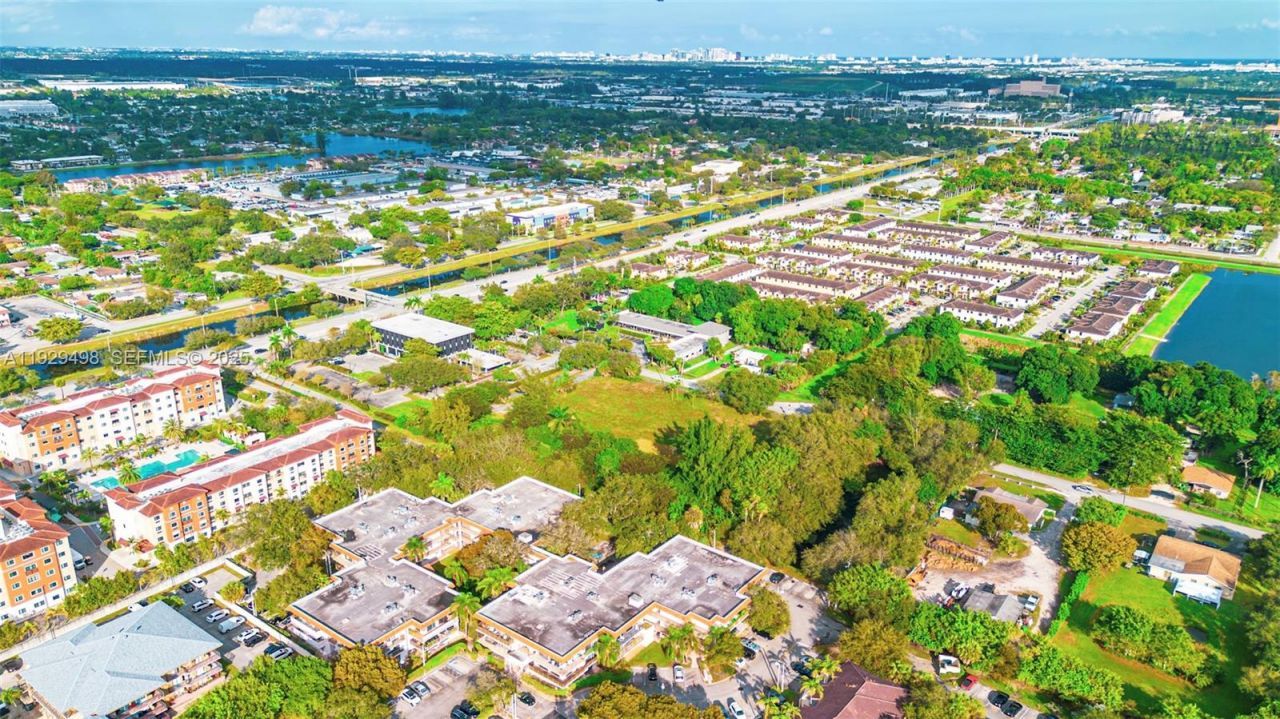 4705 SW 62nd Ave, Unit 104, Davie, FL 33314 Photo