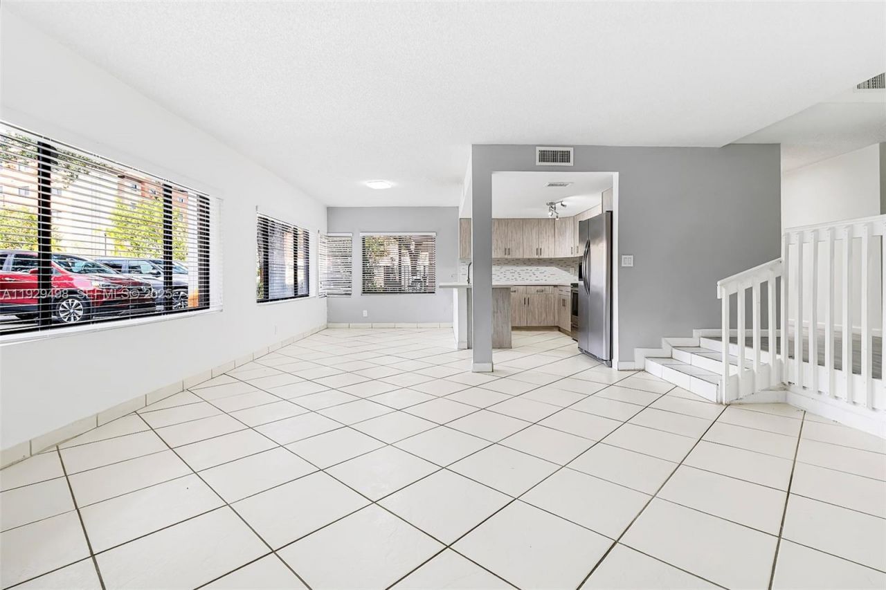 4705 SW 62nd Ave, Unit 104, Davie, FL 33314 Photo