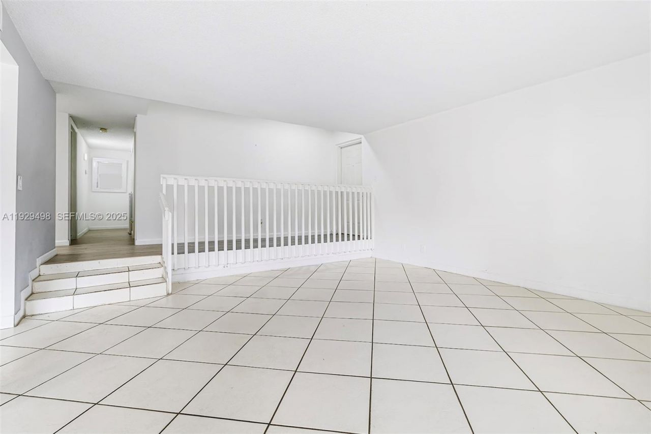 4705 SW 62nd Ave, Unit 104, Davie, FL 33314 Photo