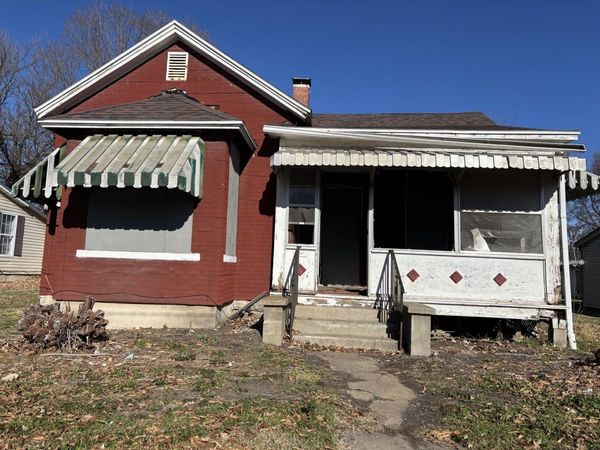 1027 W Division Street , Springfield, MO 65802