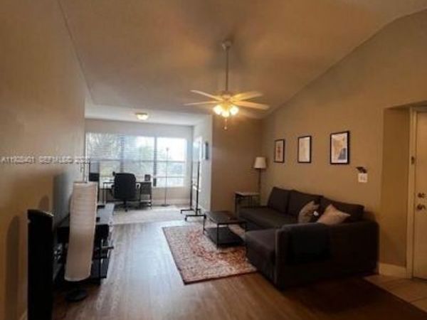 2846 S University Dr, Unit 4306, Davie, FL 33328