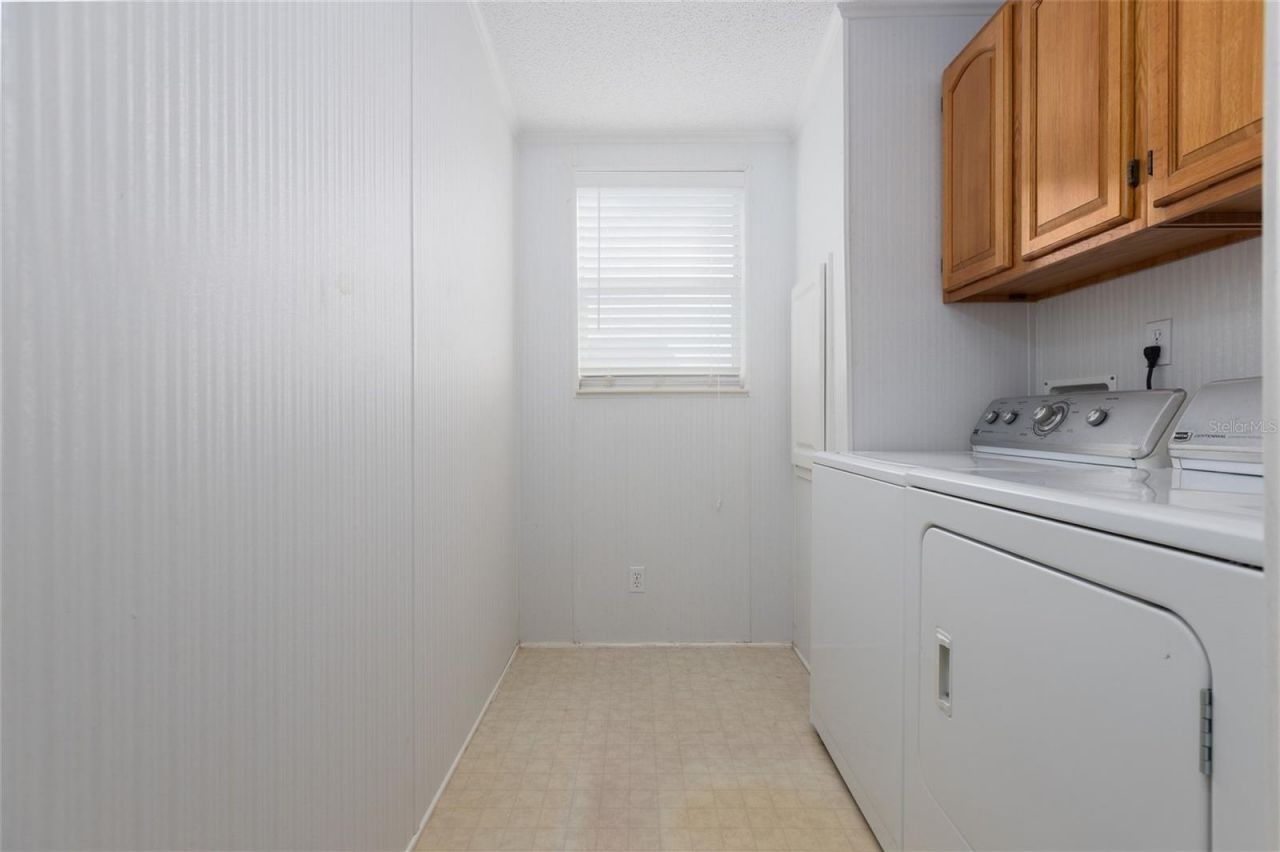 606 Mooring Lane, Edgewater, FL 32141 Photo