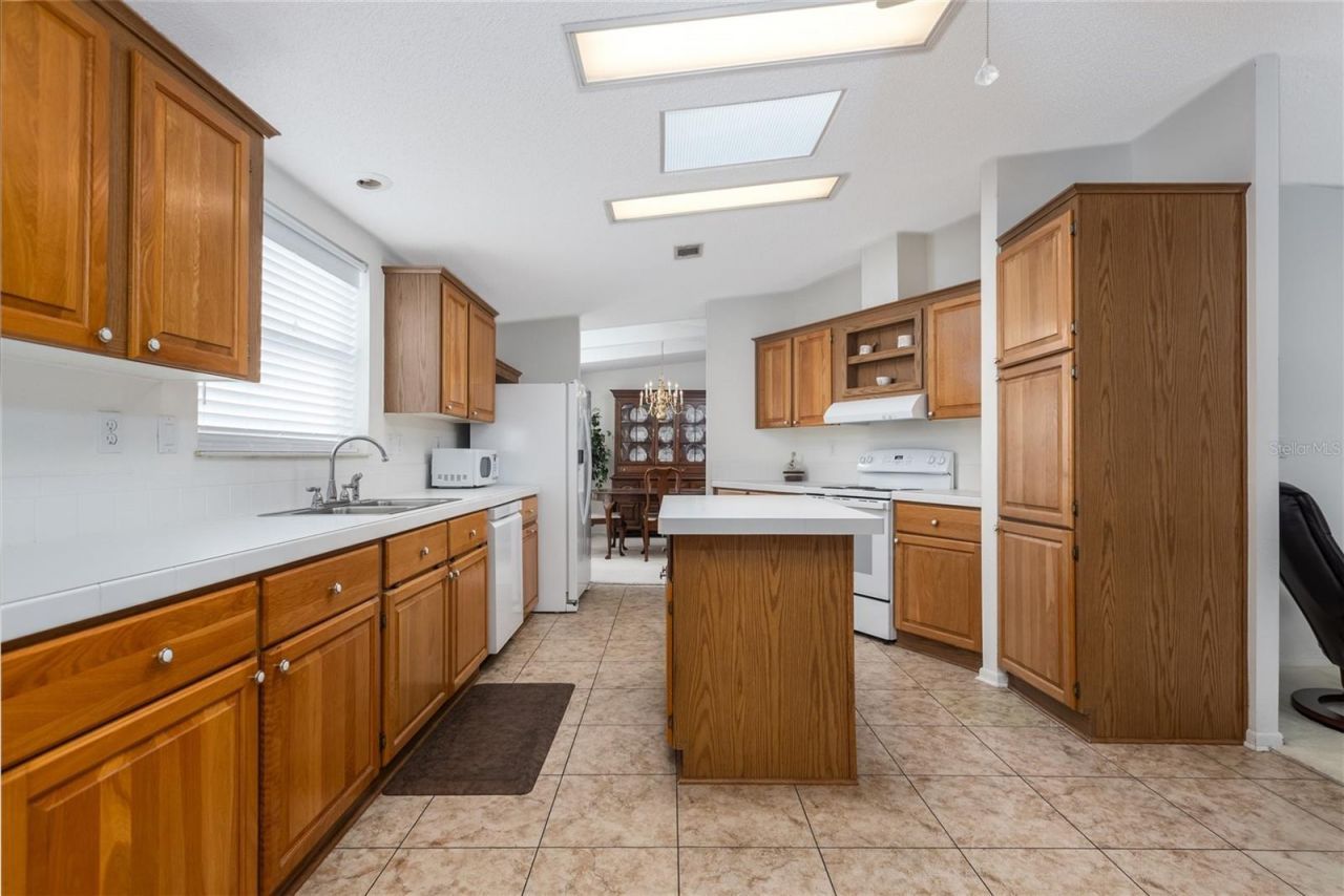 606 Mooring Lane, Edgewater, FL 32141 Photo
