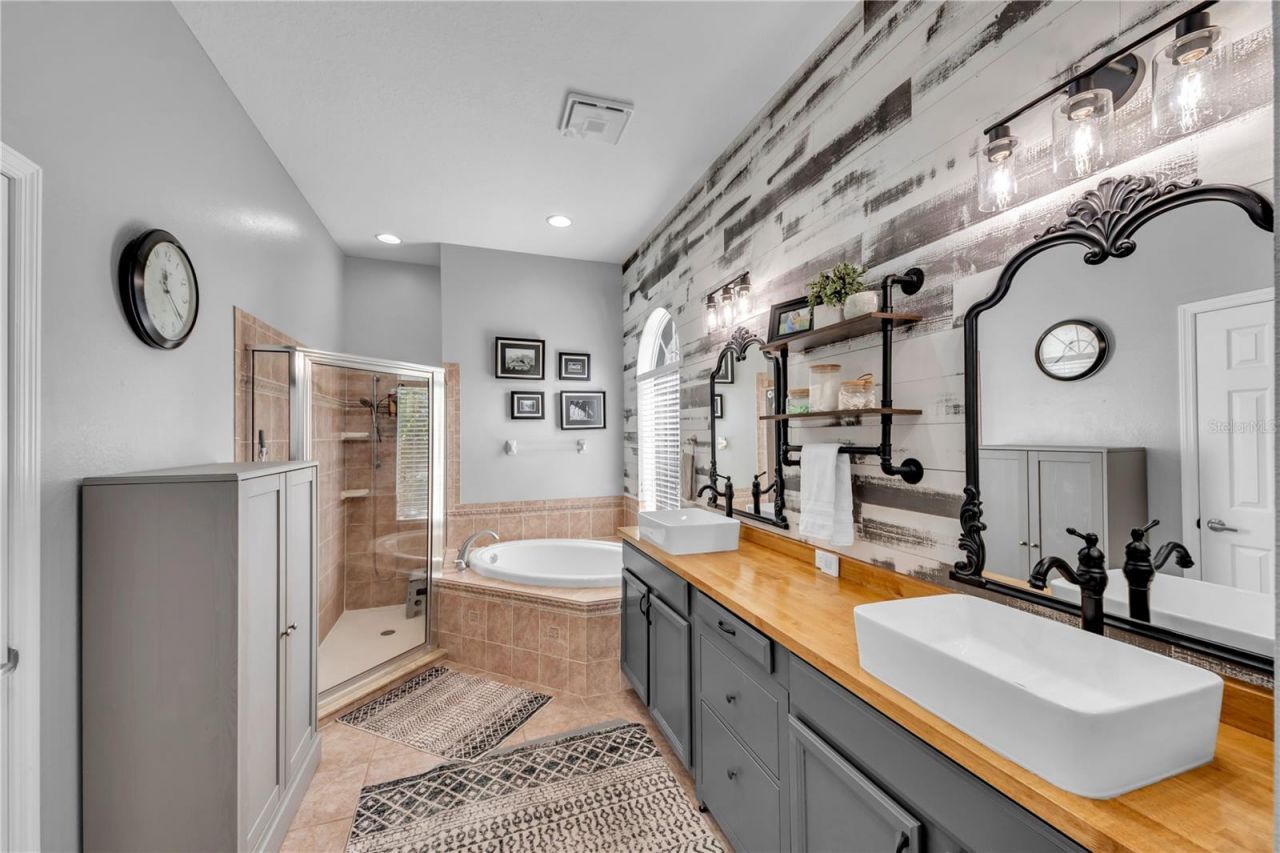 1031 Emerald Hill Way, Valrico, FL 33594 Photo